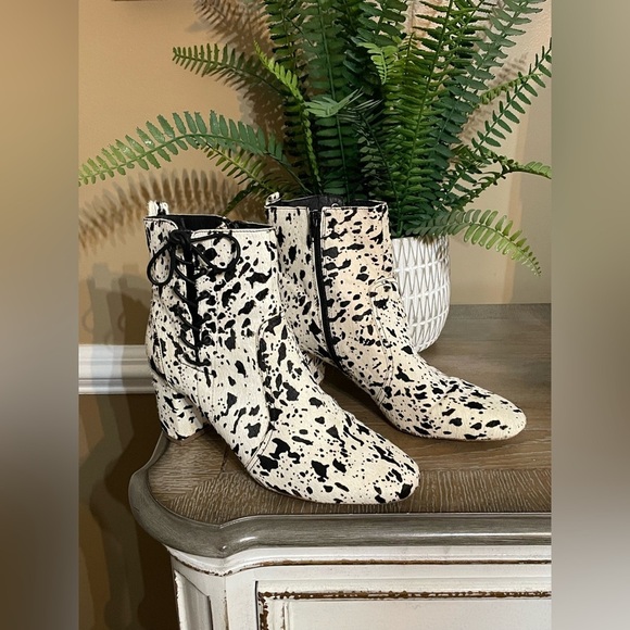 Matisse Genuine White Calf Hair Speckle Spotted Bootie Lace Up Corset 8.5 - Picture 3 of 16